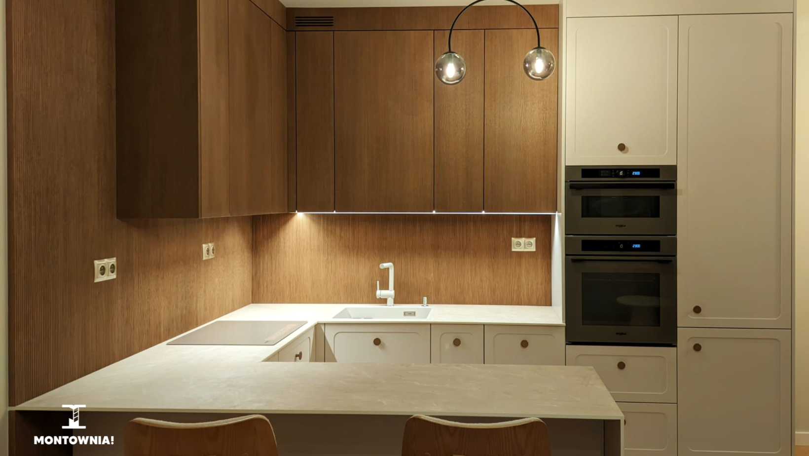 Kuchnia na wymiar Kuchnia na wymiar w ciepłej drewniano - beżowej tonacji.